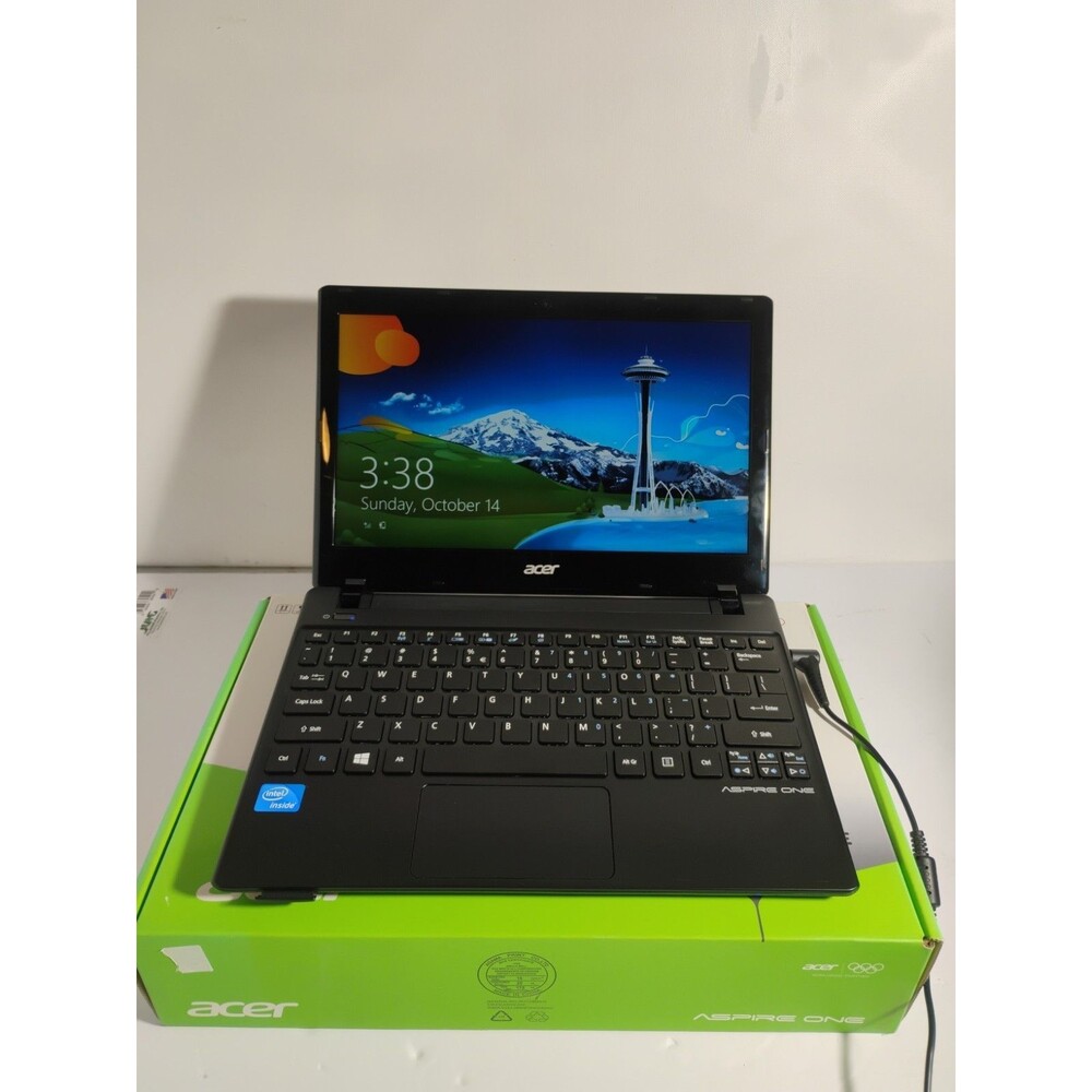 Acer Aspire One 722 11" 12" Notebook Laptop AMD C60 CPU 2 GB DDR3 / 320GB WIN 7